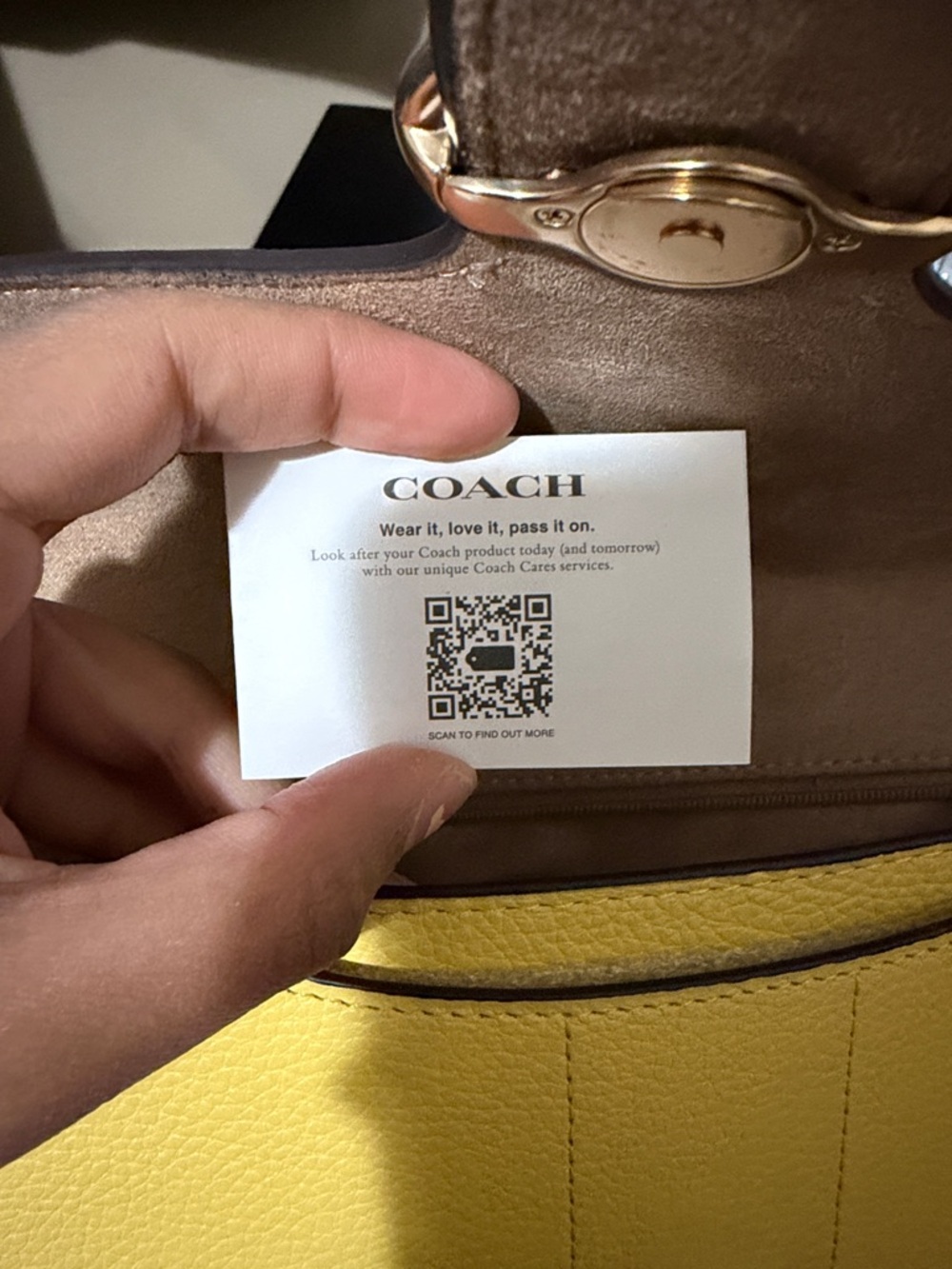 Coach Georgie Shoulder Bag in Retro yellow/chalk. (NEW) never worn- no tags :) - Picture 6 of 9